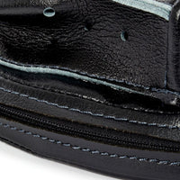 WINNING OVAL CURVED PUNCH MITTS - BLACK